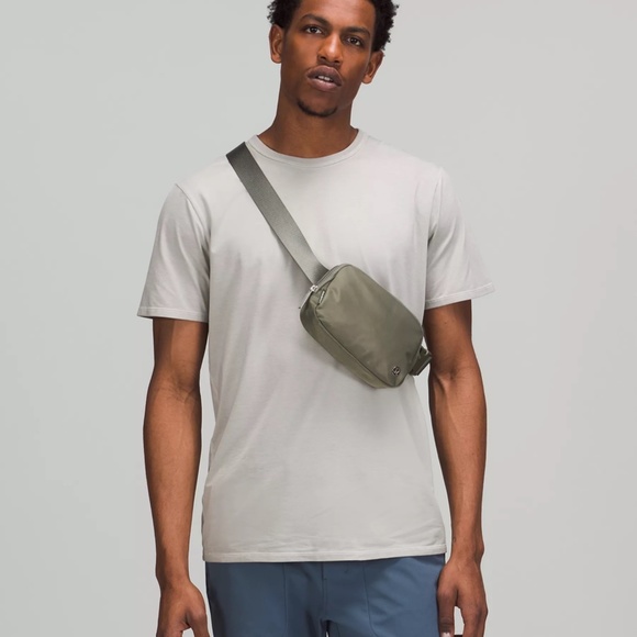 Brand New Lululemon Everywhere Belt Bag Sage Grey NWT - Picture 5 of 6